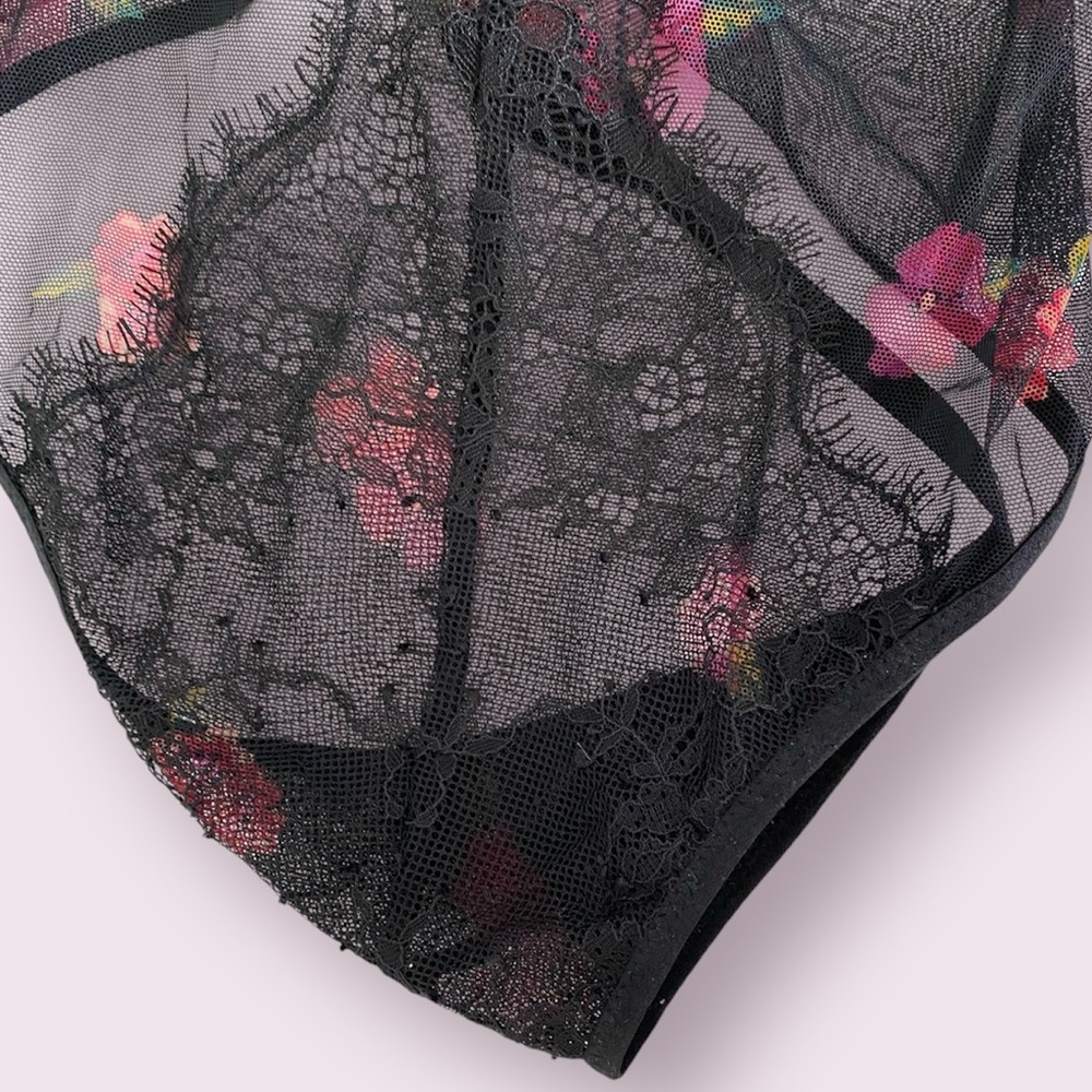 VICTORIAS SECRET black teddy with embroidered flowers - Picture 5 of 8